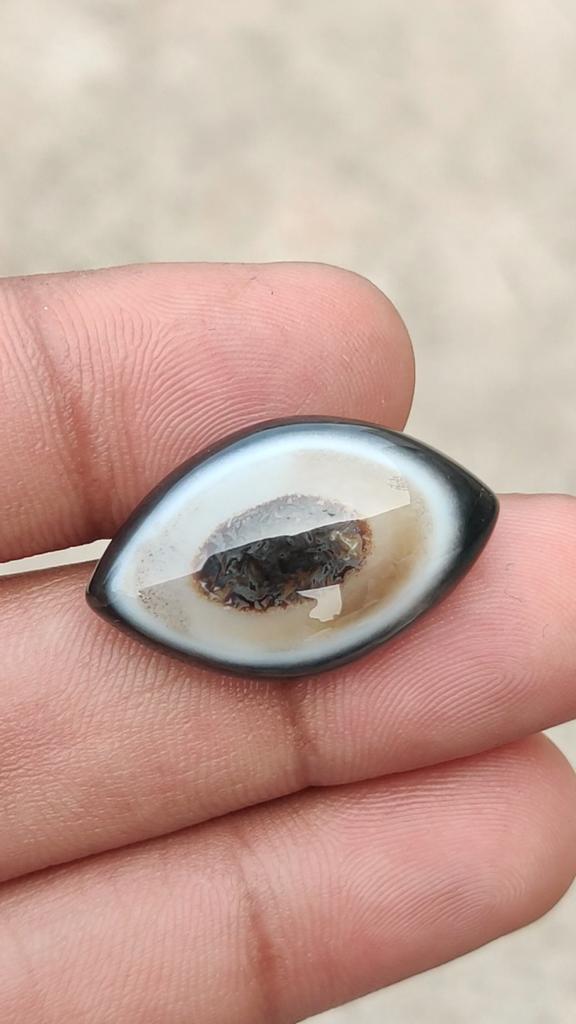Banded Eye Agate Cabochon Gemstone, 25.30 Carat Stone, 27x16x8 MM Size.