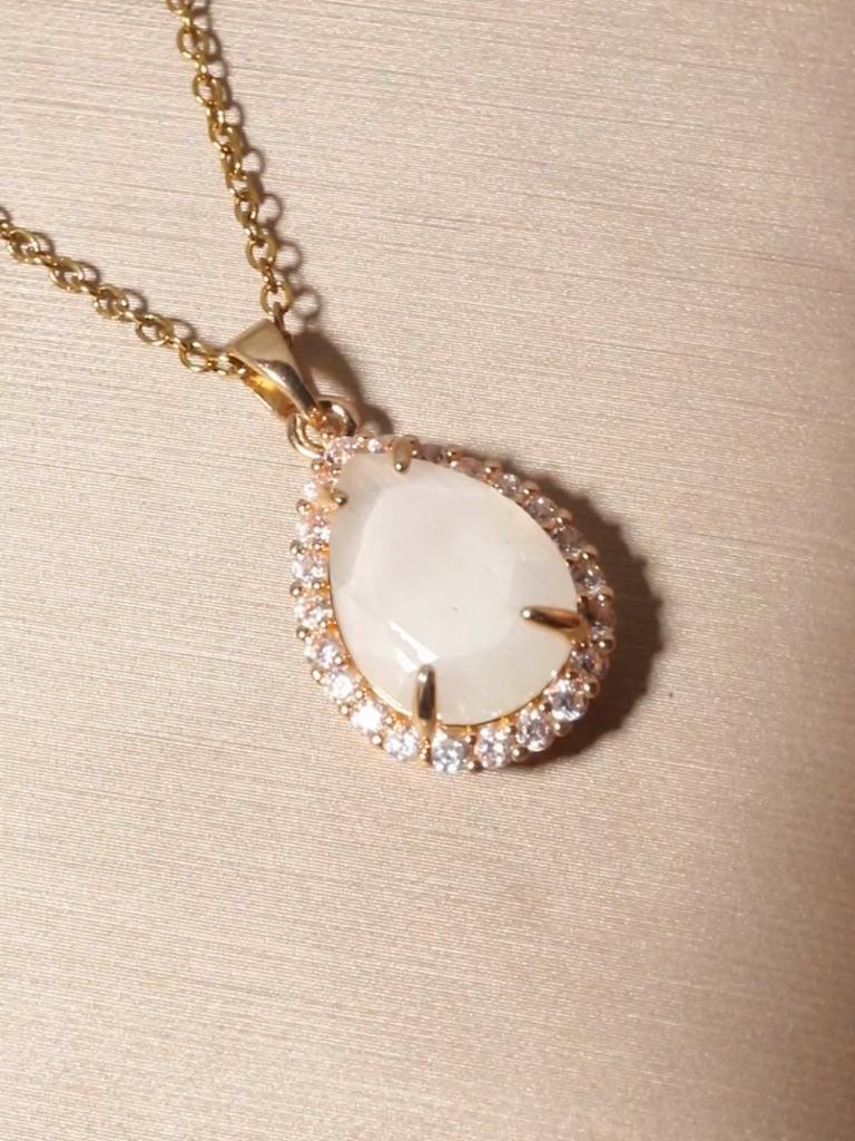 Teardrop Pendant Necklace for Women Golden Stainless Steel Clavicle Chain Wedding Party Daily Wear Jewelry Accessories