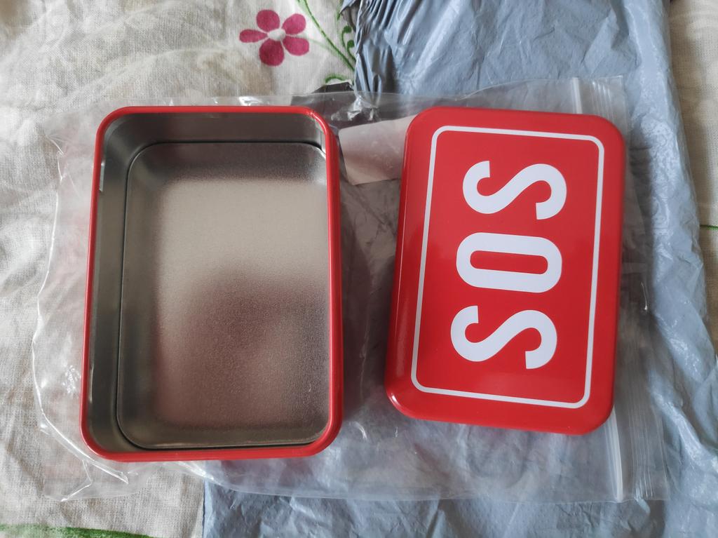 Scatola Di Latta Rossa SOS Con Coperchio - Contenitore Per Kit Di Sopravvivenza, Pillole, Armadietto - 2