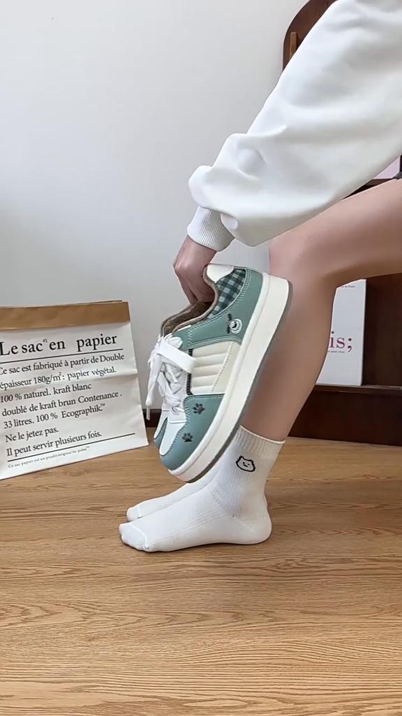 Thick-soled Fleece-lined White Sneakers for Women Niche Design Casual and Warm Double-cotton Style