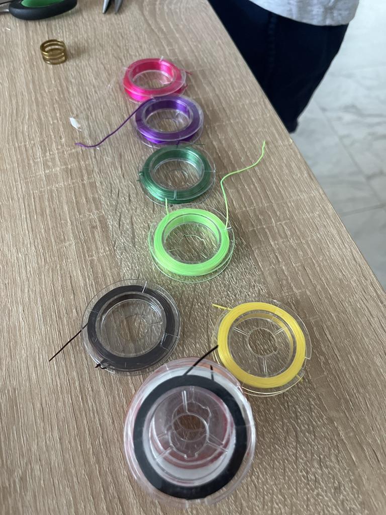 Cordoncino Elastico KONMAY Per Gioielli Fai Da Te – Gomma Rivestita 2 Mm, 40 Metri, Colore Arcobaleno, Per Bracciali E Perline