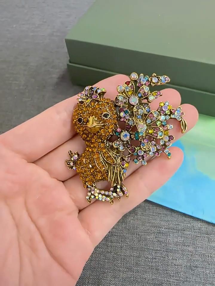 Creative Cartoon Animal Brooch Alloy Full Diamond Niche Design Bouquet Duckling Clothing Pin Cardigan with Accessories