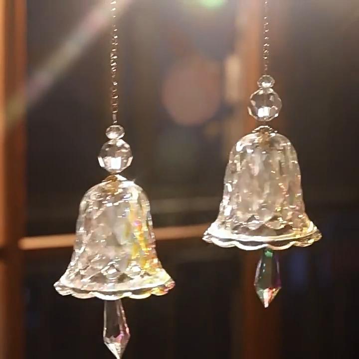 Indoor Home Hanging Decor Faux Crystal Bell Suncatcher, Glass Prism Wind Chime Ornament, Clear Garden Ornament for Trees Christmas Tree Rainbow Maker