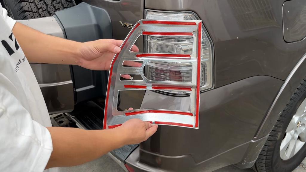 Car Taillight Lampshade Decoration Cover Lamp Protective Decoration Stickers For Mitsubishi PAJERO 2007-2021 Car Exterior Accessories