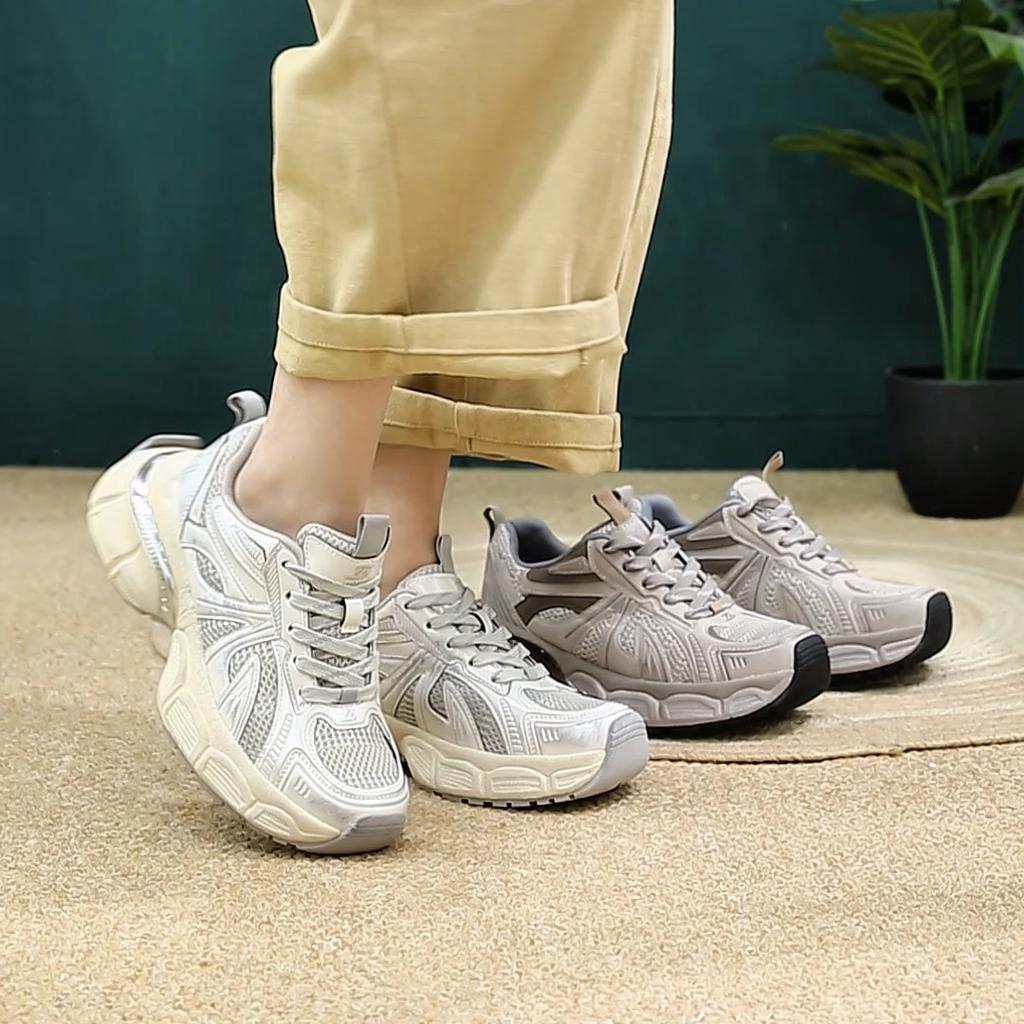 Genuine Leather Women Sneakers Round Toe Height Increasing Trainers Fashion Casual Thick Bottom Shoes