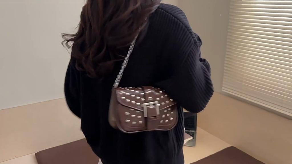Yogodlns New Trend Fashion Spice Girl Rivet Personality Advanced Design Locomotive Shoulder Bag Punk Style Underarm Hobo Bag