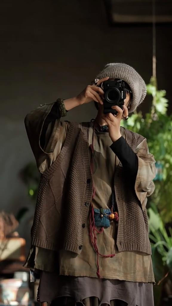 Johnature Dámské pletené jednobarevné knoflíkové jarní bez rukávů kávové měkké vintage svetry kabáty