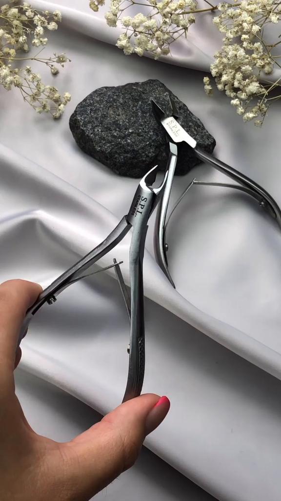 Professional Cuticle Nippers SPL 9402