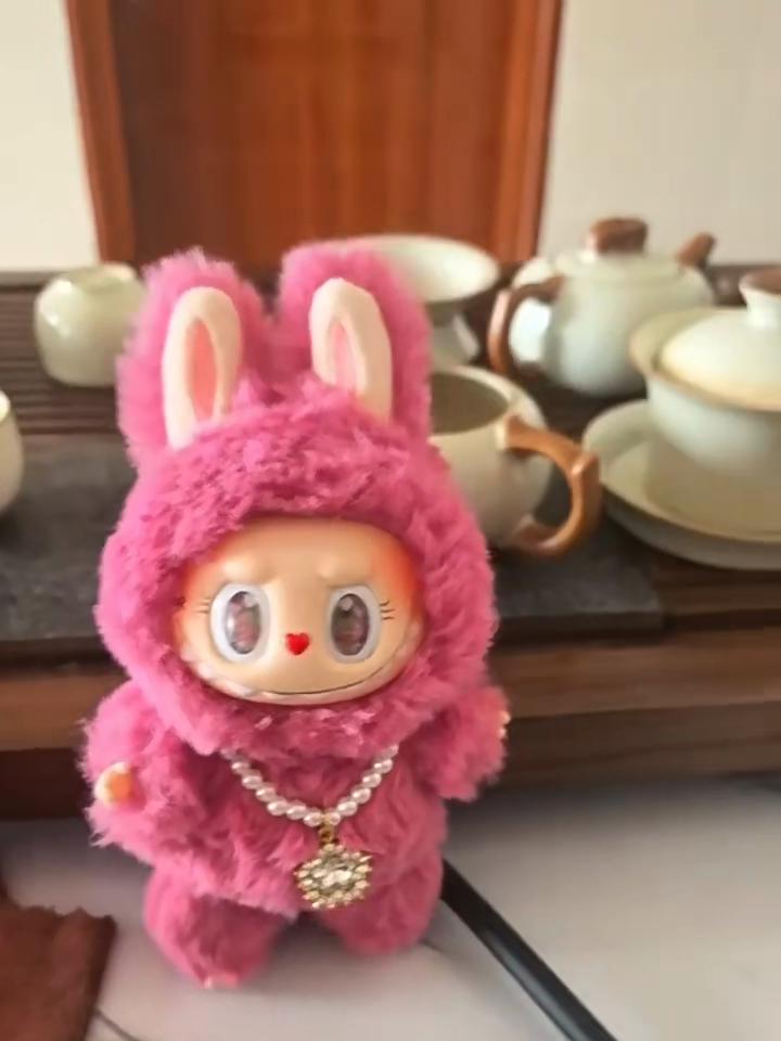 Monster Labubu Mokoko Moranguinho Doce Pelúcia Caixa Cega Versão Personalizada Boneca Pingente Mochila Caixa Mistério Presentes Surpresa