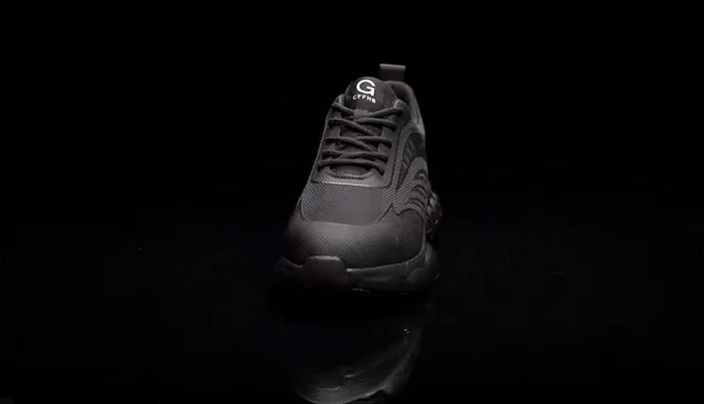 Breathable, Lightweight and Comfortable Anti-smash and Anti-puncture Safety Shoes