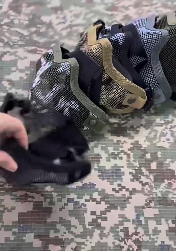 Maschera Facciale Mezza Faccia in Acciaio con Doppia Cinghia V1, Maschera Protettiva Tattica Camo per CS Airsoft Wargame Allenamento