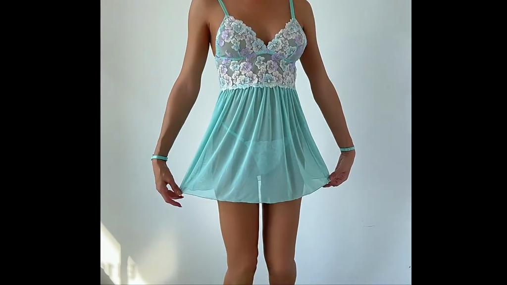 New Sexy Nightgown Embroidered Mesh Patchwork Sexy Lingerie Sets with Neck Cover