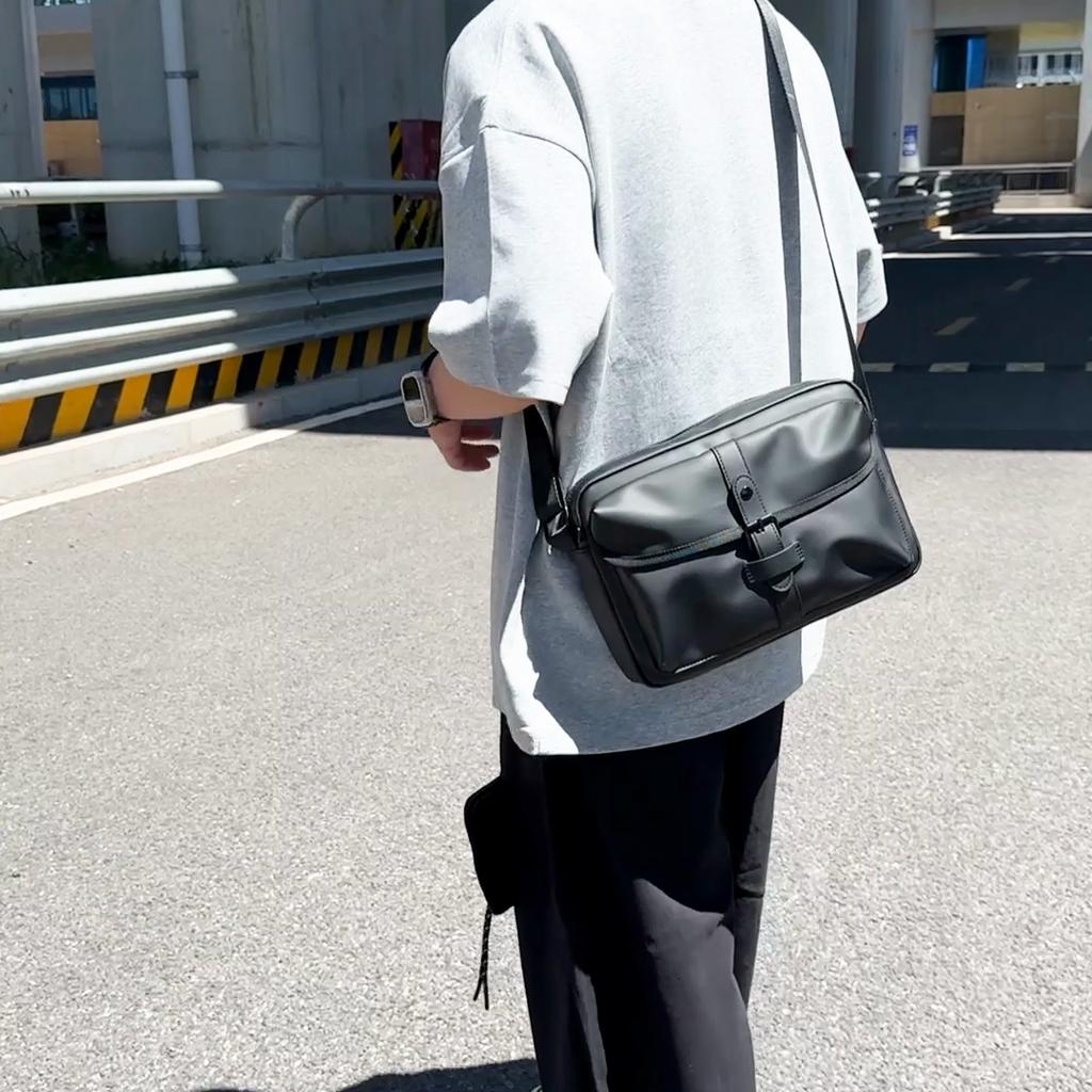 Shoulder Bag Men's Messenger Bag Commuter Large Capacity Waterproof Crossbody Bag