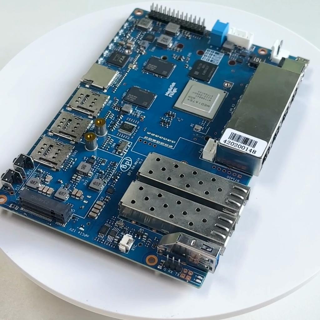 Banane pi BPI-R4 media tek mt7988a (filo gic 880) čtyřjádrové rameno Corex-A73 8gb ddr4 8gb emmc flash deska chytrého routeru