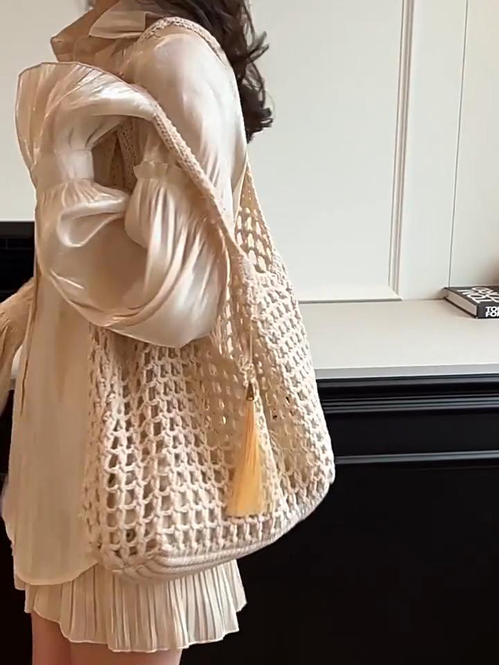 LARGE CAPACITY WOMEN'S WEAVED SHOULDER BAG - Ultra-lightweight, Breathable Skeleton Tote Bag Design, Spacious, Suitable for Shopping