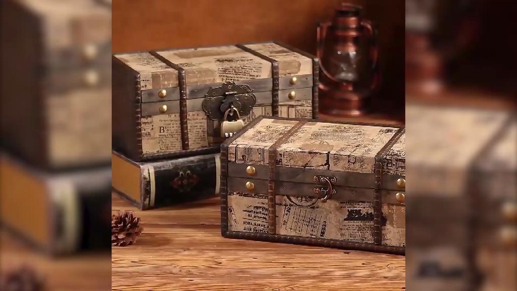 Storage Rivet Vintage with Lock Vintage British Style Treasure Chest Jewelry Box