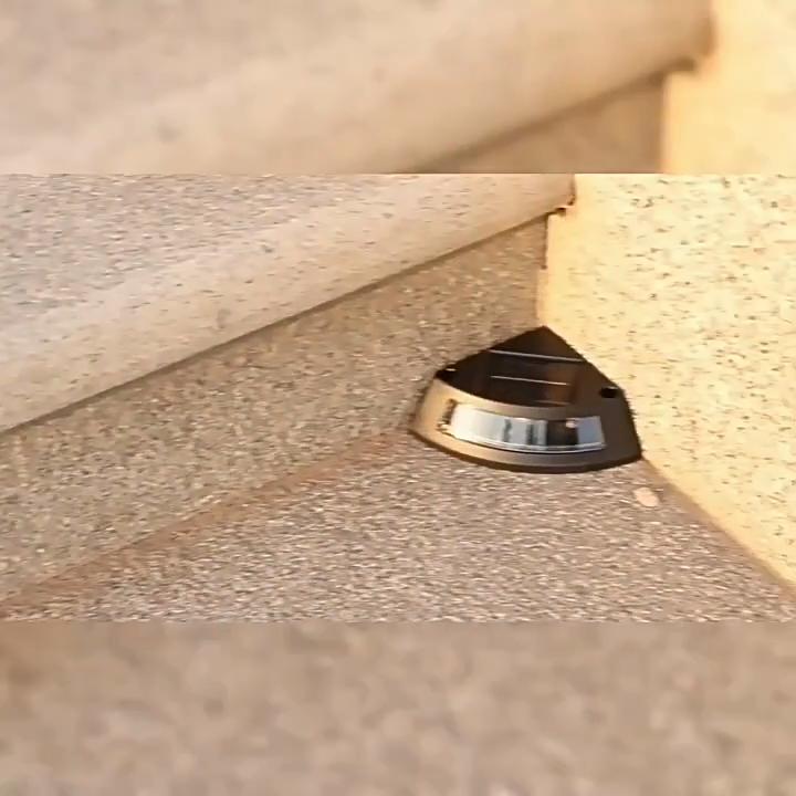 Solar Powered Step Lights Outdoor Garden Staircase Patio Walkway LED Decorative Lights Waterproof for Home Steps Outdoor Light
