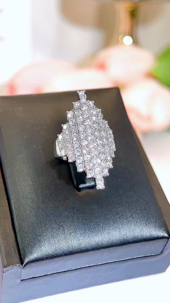 CMM Imported European Fashion Shiny Square Zircon Temperament Wedding Party Woman Opening Adjustable Ring