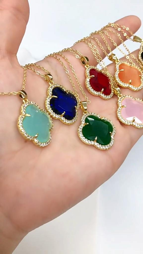 Large Four-leaf Clover Earrings Necklace and Pendant Set - A Luxurious and Versatile Jewelry Set