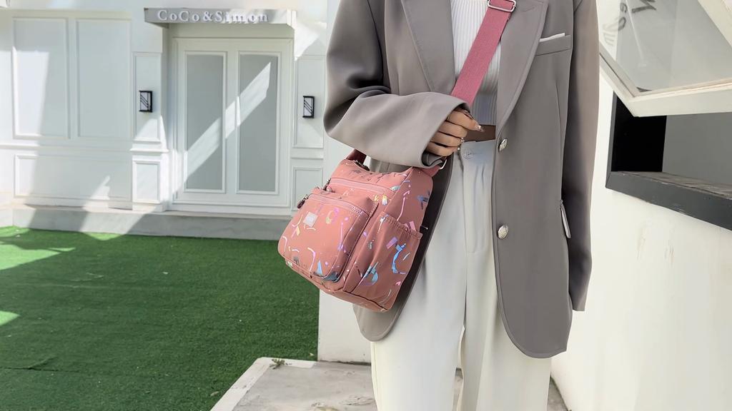 Vícevrstvý tisk Dámská taška přes rameno Módní taška Messenger Voděodolná nylonová taška Oxford Crossbody Kabelky Kabelky Velké tašky