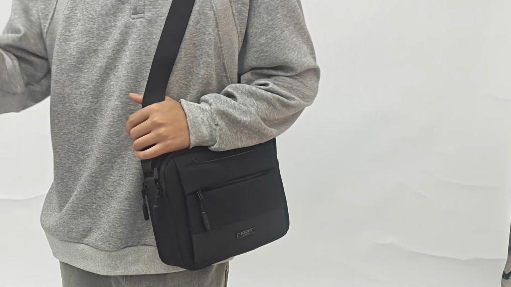 Durable Crossbody Bag Men's Large Capacity Water-Repellent Shoulder Bag Commuter Business Handbag