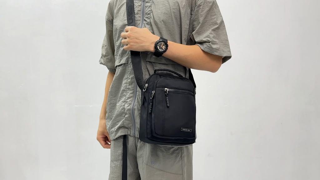 Men's Oxford Crossbody Bag Middle-Aged Sports Travel Shoulder Bag Multi-Compartment Mobile Phone Bag