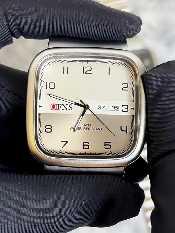 Wristwatch Silver Alloy Square Numeral Dial Quartz Watch Men's Business Casual Waterproof Watches