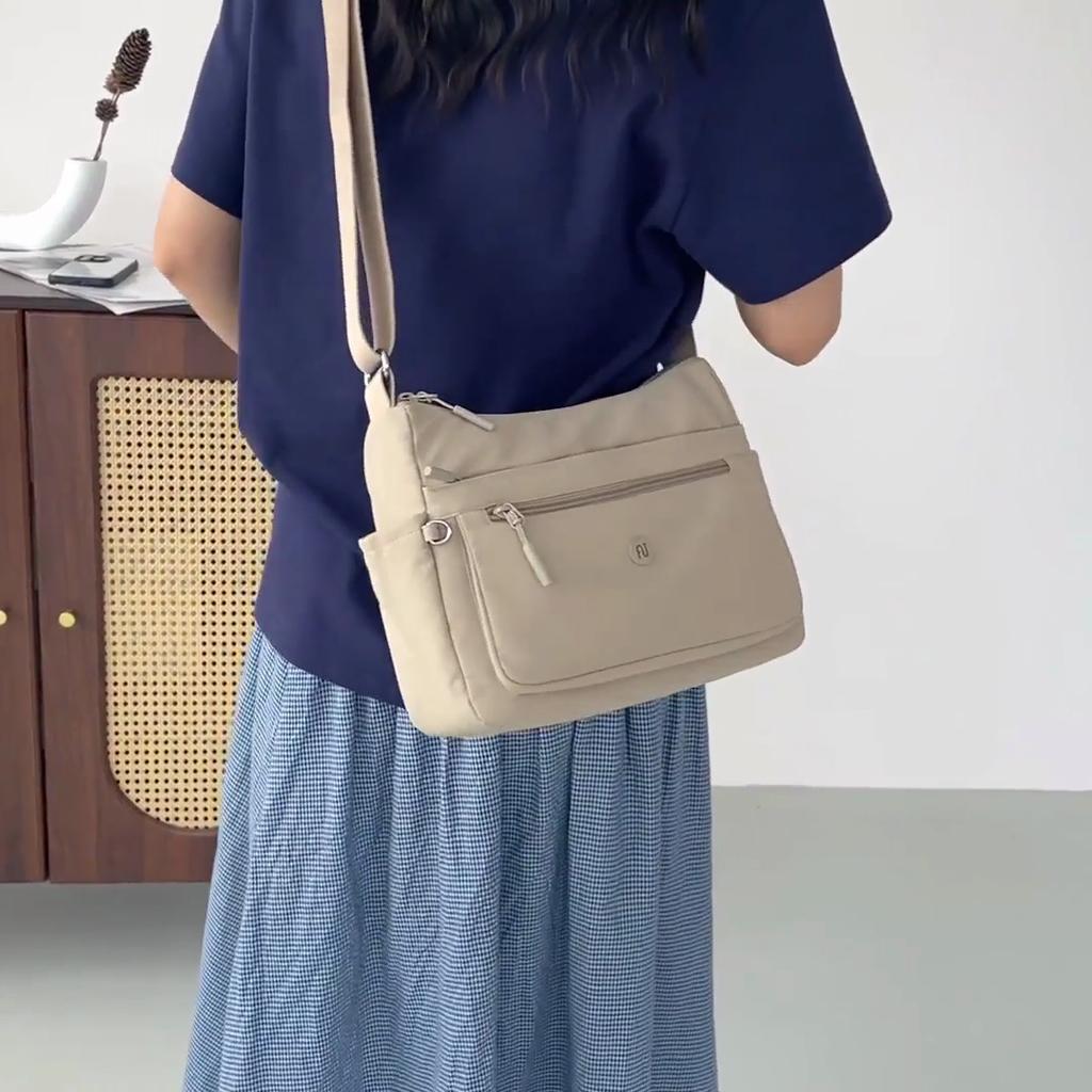 Large Capacity Shoulder Bag Women's Bag Multi-Compartment Mother Bag