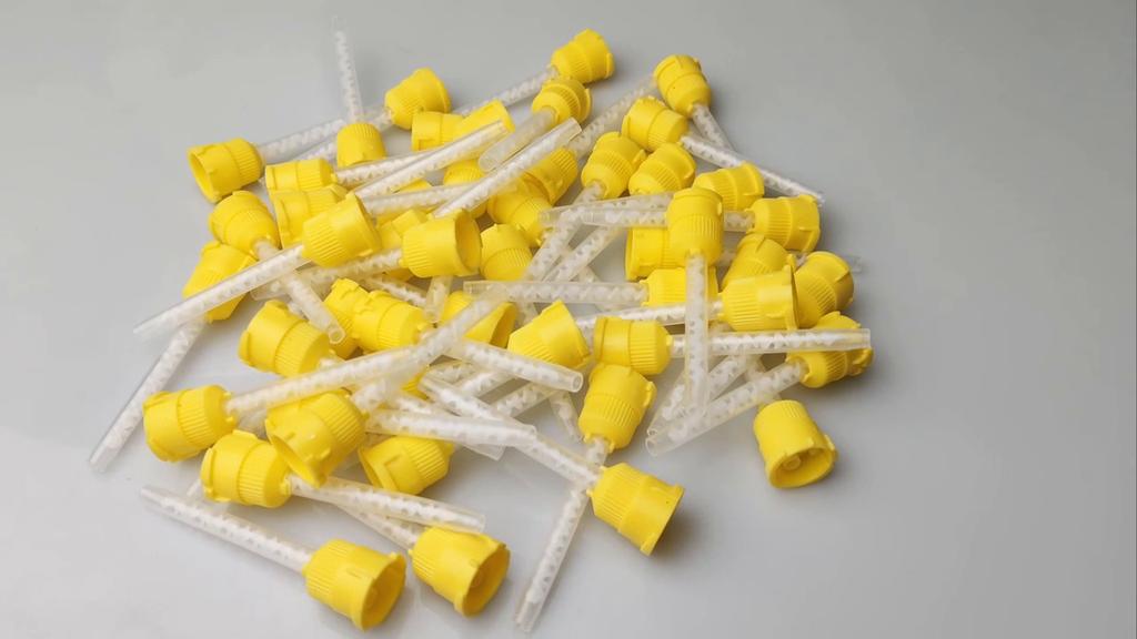 50pcs Dental Mixing Tips Disposable Silicone Rubber Mixing Head Dentistry Materials Silicone Rubber Gun Conveying Mixing Tubes