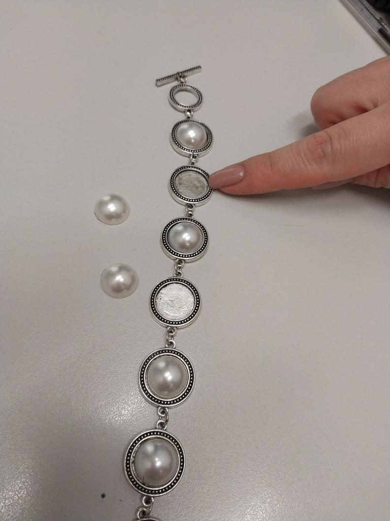 Sandali con strass e cinturino elasticizzato - bianco - Kiabi - 18.00