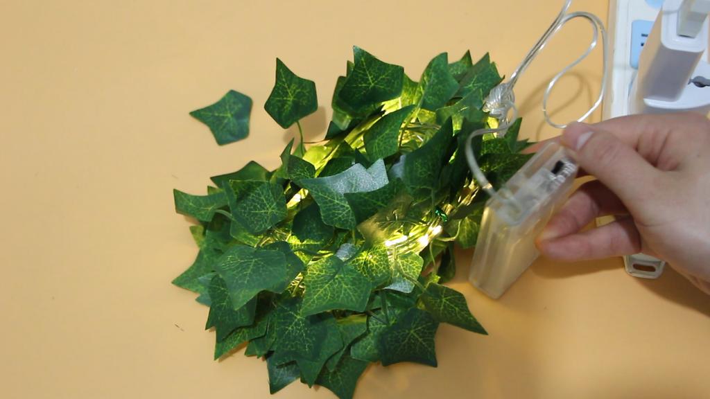Green Leaf String Lights USB and Battery Powered LED Rattan Garland Ivy Vine Fairy Lights For Party Wedding Home Terrace Campping Courtyard Decoration
