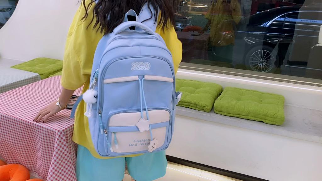 Student Schoolbag Lightweight Backpack Large Capacity Strong Backpack