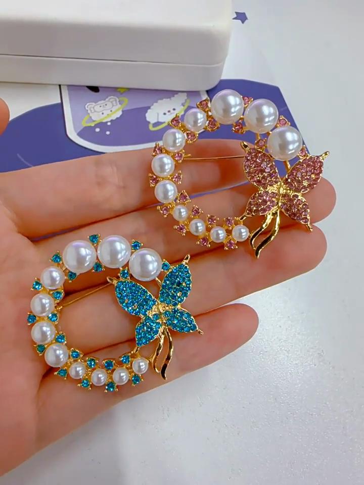 Temperament Luxury Pearl Butterfly Brooch High-end Female Exquisite Brooch Anti-light Pin Suit and Accessories Wholesale