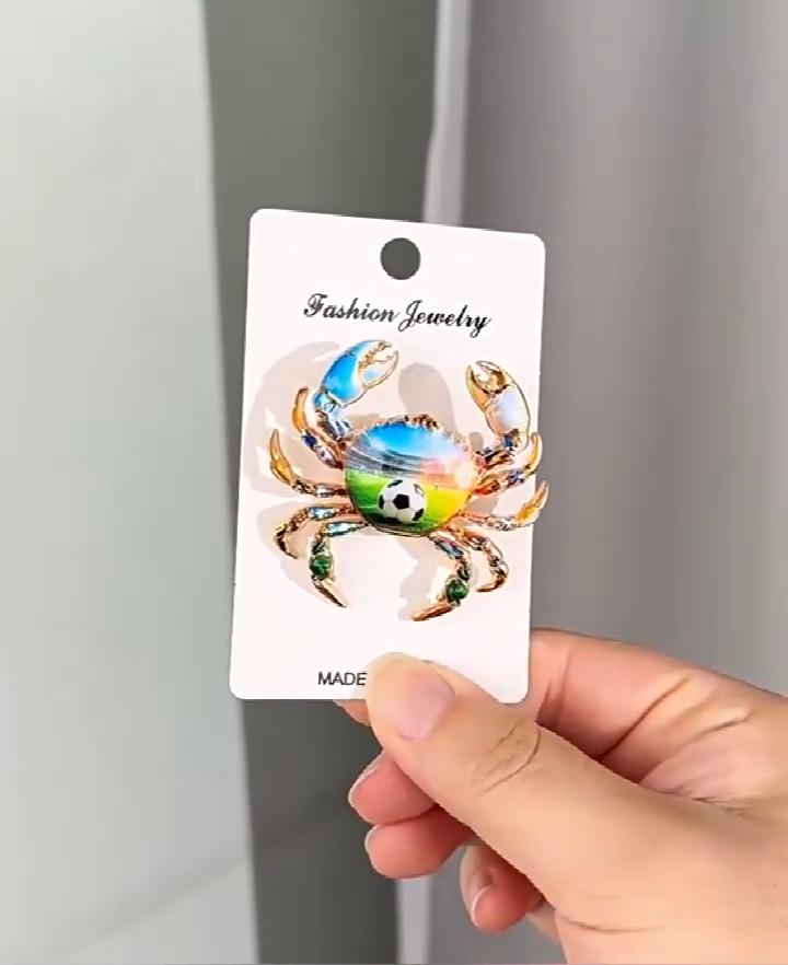 Scarf Brooch Clip Cute Crab for Women Men Vintage Enamel Lapel Fashion Accessory Pin Ocean Animal Jackets Hats Scarves Bags Elegant Jewelry