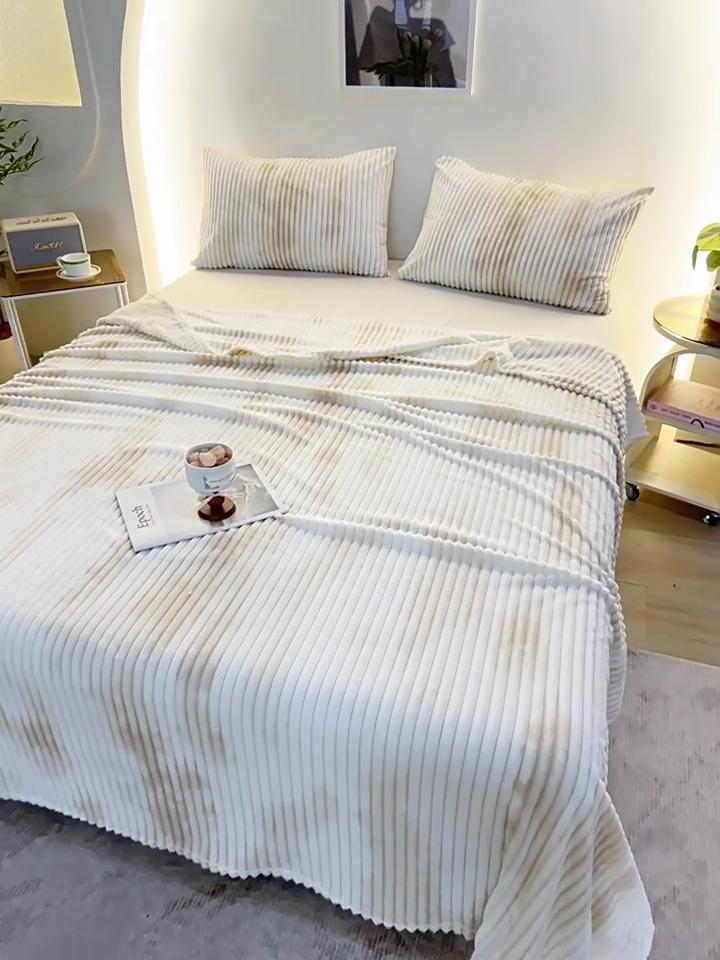 Polyester Fleece Blanket With Artistic Tie Dyeing Design For Cozy Home Use