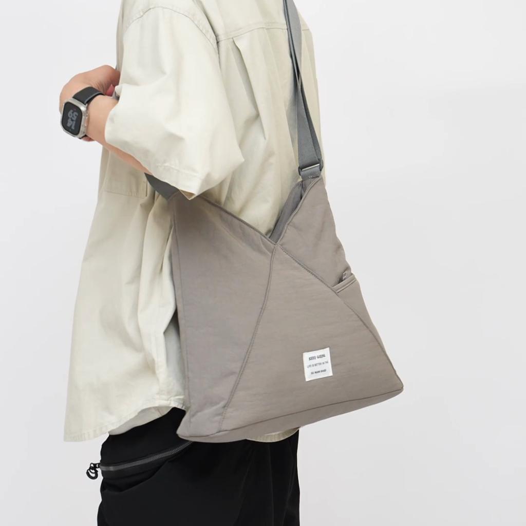 Tote Bag Women's Lightweight Shoulder Bag Commuter Fashionable Outdoor Crossbody Bag
