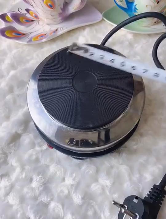 Bærbar 220V 500W Elektrisk minikomfyrplate Multifunksjonshusvarmer (EU-plugg)