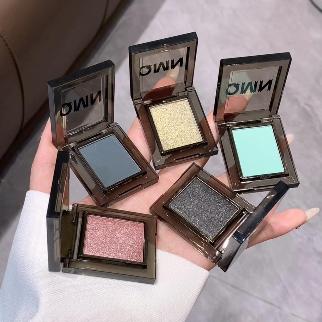 QMN Starry Night Single Color Highlighting Eyeshadow Powder Highlighting Pearlescent Color Developing Silky Lasting