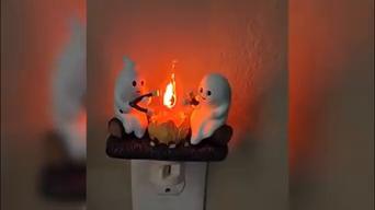 Ghost Campfire Flickering Night Light, Ghosts Campfire Flicker Flame Halloween Nightlight, 3D LED Small Electric Faux Campfire Night Light