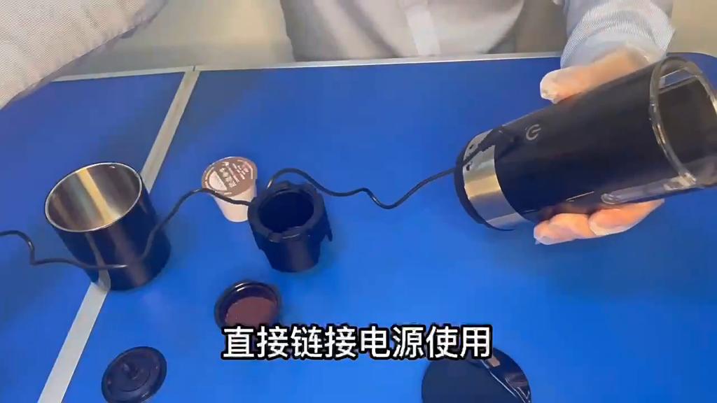 Utomhus Liten Bärbar Mini Elektrisk Kaffemaskin Office Hushålls Kaffepulver Kapsel Universalmaskin