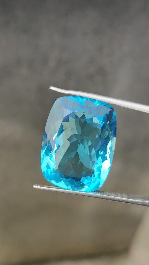Beautiful Jewelry Making Sky Blue Topaz Shade Long Cushion Glass Stone, 22.60 Carat, 22x16x10 MM Size.