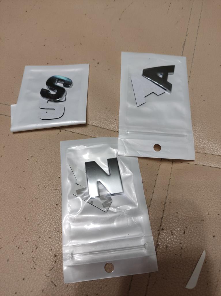 NewL Lettere minuscole in metallo personalizzate per auto e cassetta postale decalcomanie per caselle postali emblema nome badge kit (argento