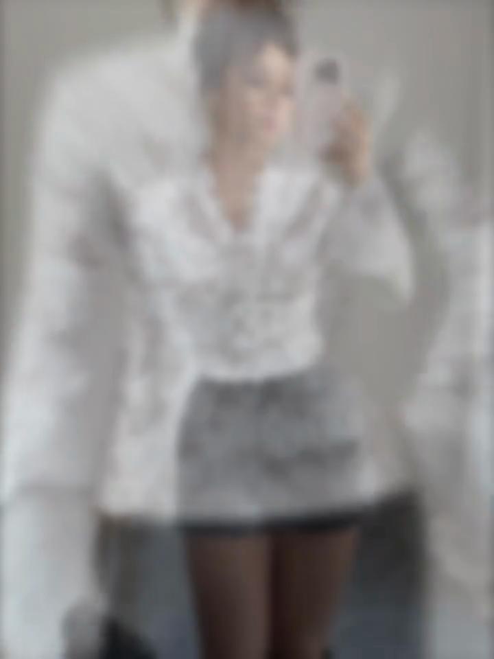 Spring and Autumn New Women's White Sexy Elegant Luxurious Lace Slim Top