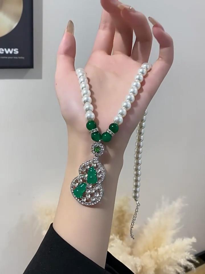 Green Chalcedony Pearl Necklace Pendant Chinese Style Light Luxury Temperament Sweater Chain Holiday Gift All-match Necklace