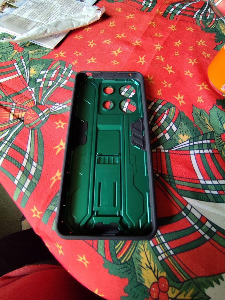 Ysnzaq Clear Case For Xiaomi Redmi Note 13 Pro , Soft TPU Shockproof Phone Cover