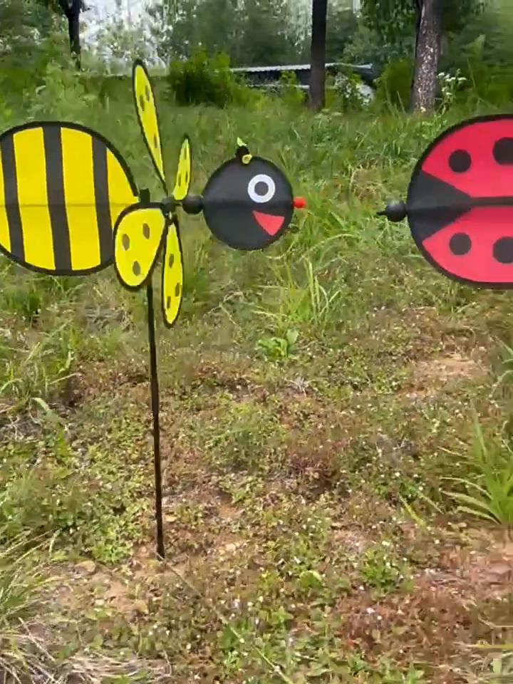 Bumble Bee / Ladybug Windmill Whirligig Wind Spinner Home Yard Garden Decor,Windmill Spinner Home Yard Garden Decor Kids