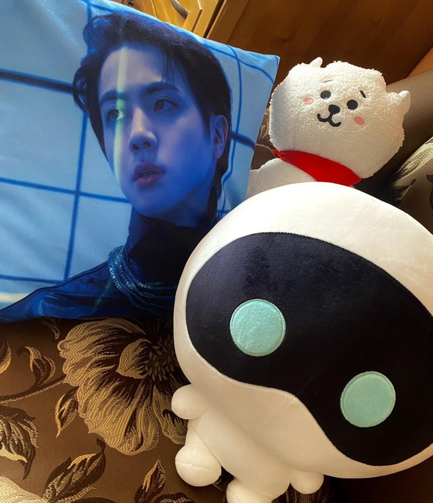 BTS wootteo X RJ Cushion Doll ウット 新品 BTS JIN - WOOTTEO X RJ CUSHION DOLL (WHITE) – K-COSMO
