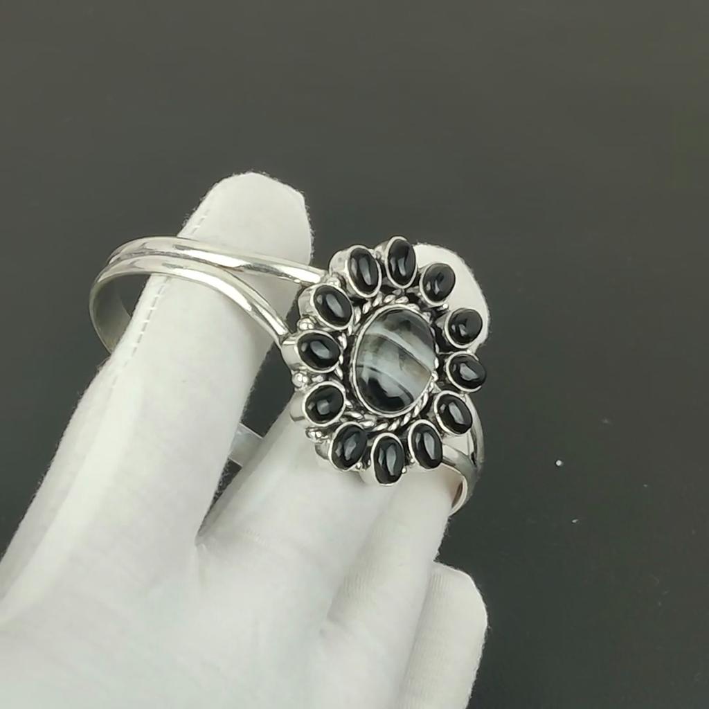Natural Banded Agate Gemstone Handmade Cuff Bangle 925 Sterling Silver Cuff Bangle, Black Onyx Flower Shape Bracelet For Wife, Unisex Bangle