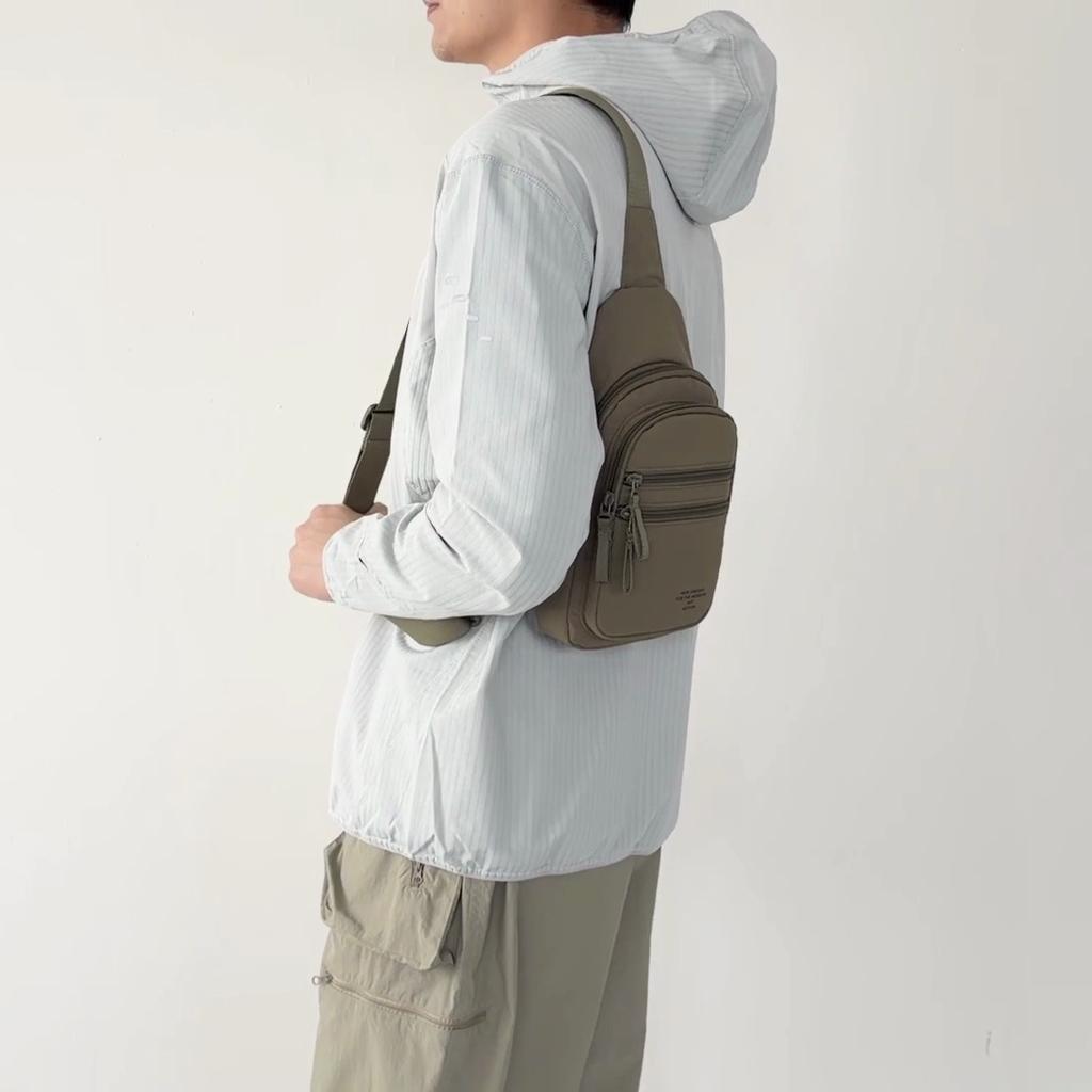 Men's Chest Bag Outdoor Commuter Multi-Layer Crossbody Bag