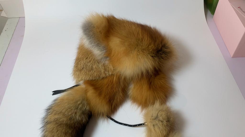 Real Fox Fur Hat With Tail Winter Women Luxury 100% Genuine Fox Fur Ear Protection Hats Natural Warm Quality Fox Fur Lady Caps